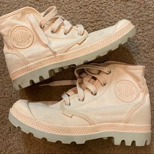 Palladium Pampa bootie sneaker high top pink 7.5